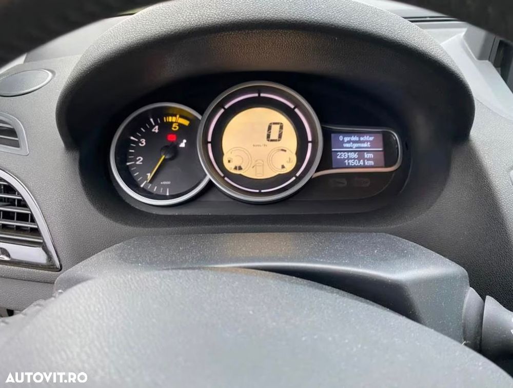 Renault Megane dCi 90 FAP Expression - 7