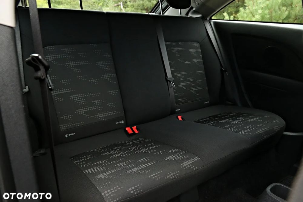 Opel Corsa 1.4 16V Active - 9
