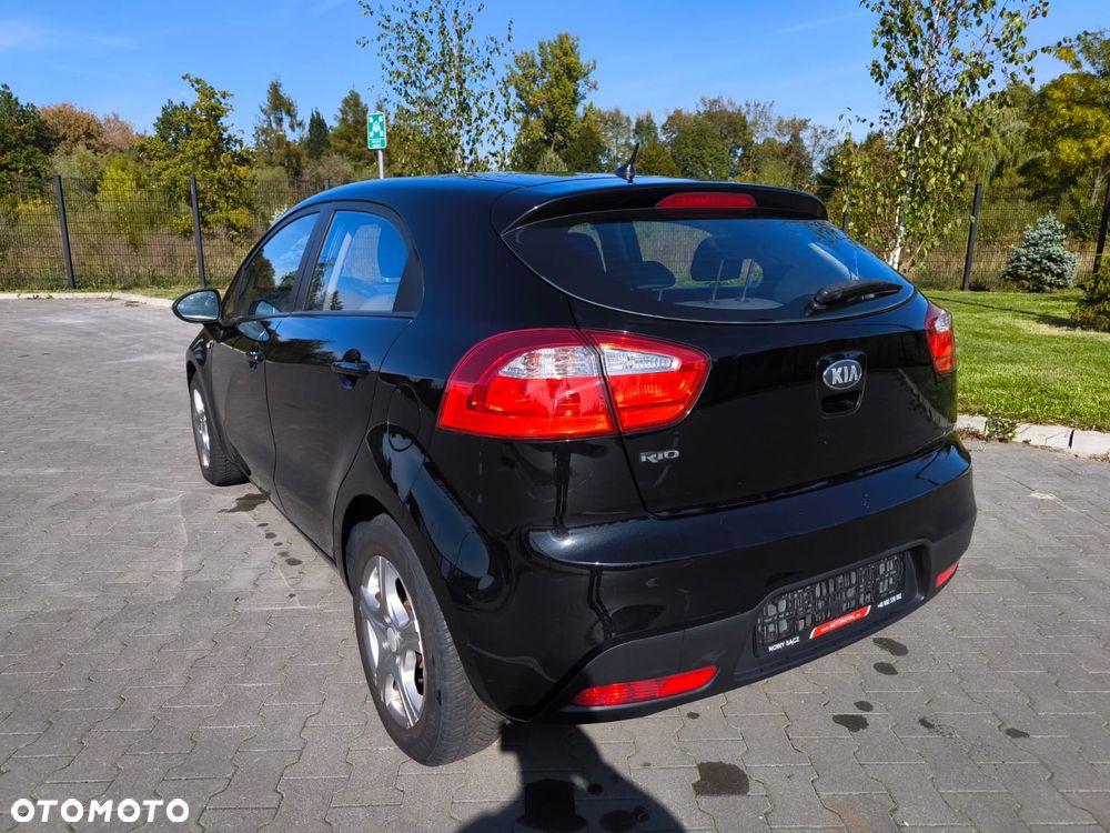 Kia Rio 1.2 M - 8
