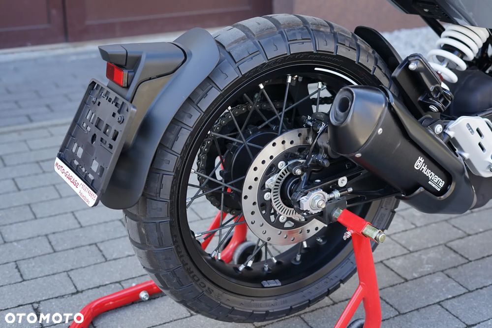 Husqvarna Svartpilen - 9