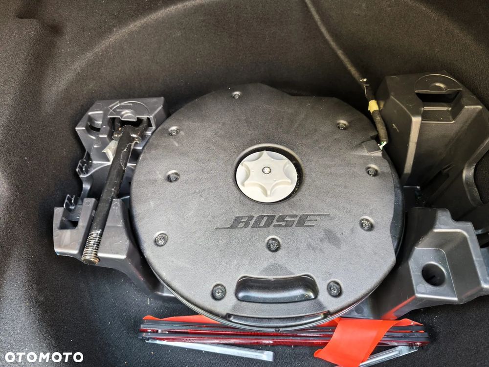 Renault Megane ENERGY TCe 205 EDC GT - 24