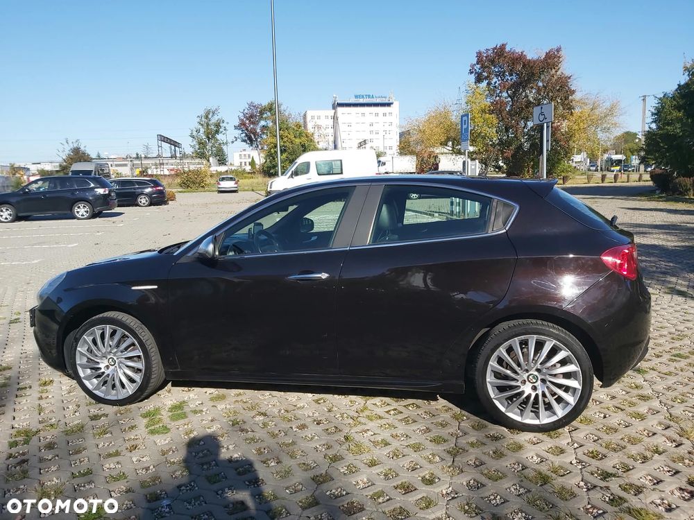 Alfa Romeo Giulietta 2.0 JTDM 16V - 2