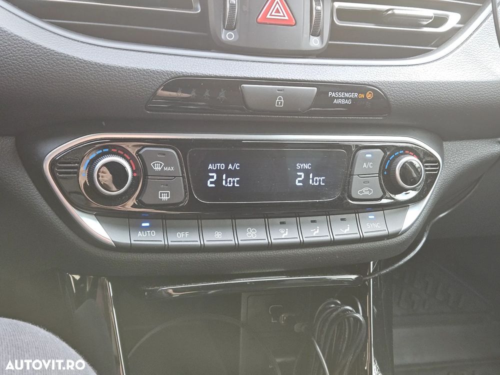 Hyundai i30 1.5 T-GDI 140CP M/T MHEV Highway - 12