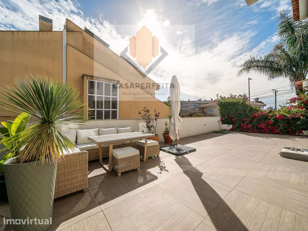 Deslumbrante Moradia T4 Luxuosa de 4 Frentes com Jardim e Terraço -... - Grande imagem: 4/60