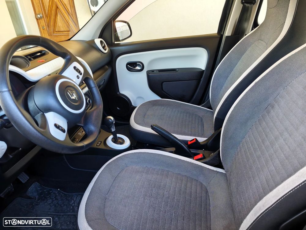 Renault Twingo E-Tech. 22 Urban Night - 21