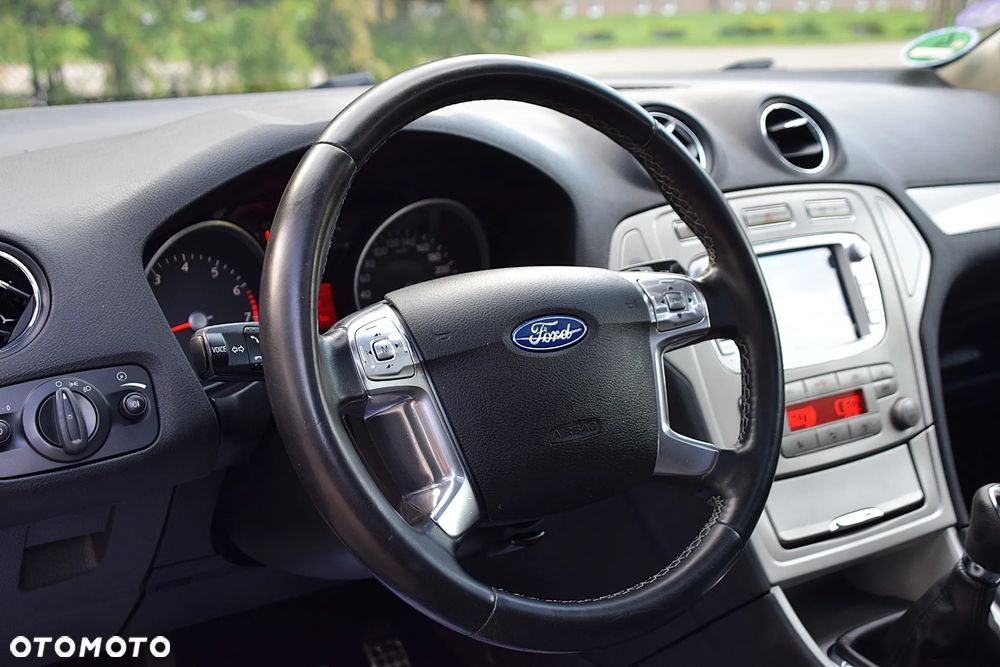 Ford Mondeo 2.0 Viva Titanium - 29