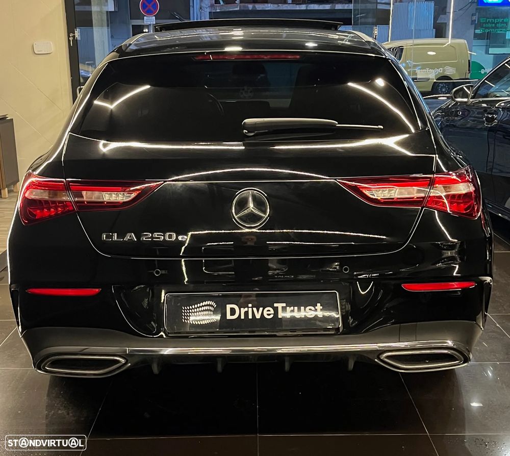 Mercedes-Benz CLA 250 e Shooting Brake AMG Line - 4