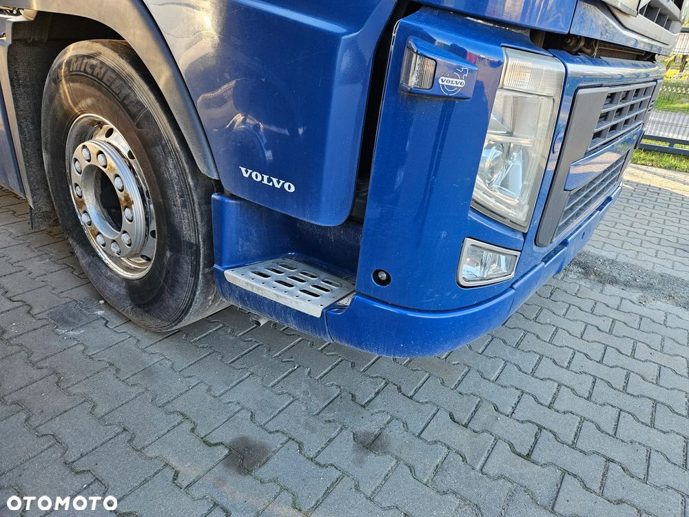Polik narożnik Volvo fh13 lewy i prawy - 4
