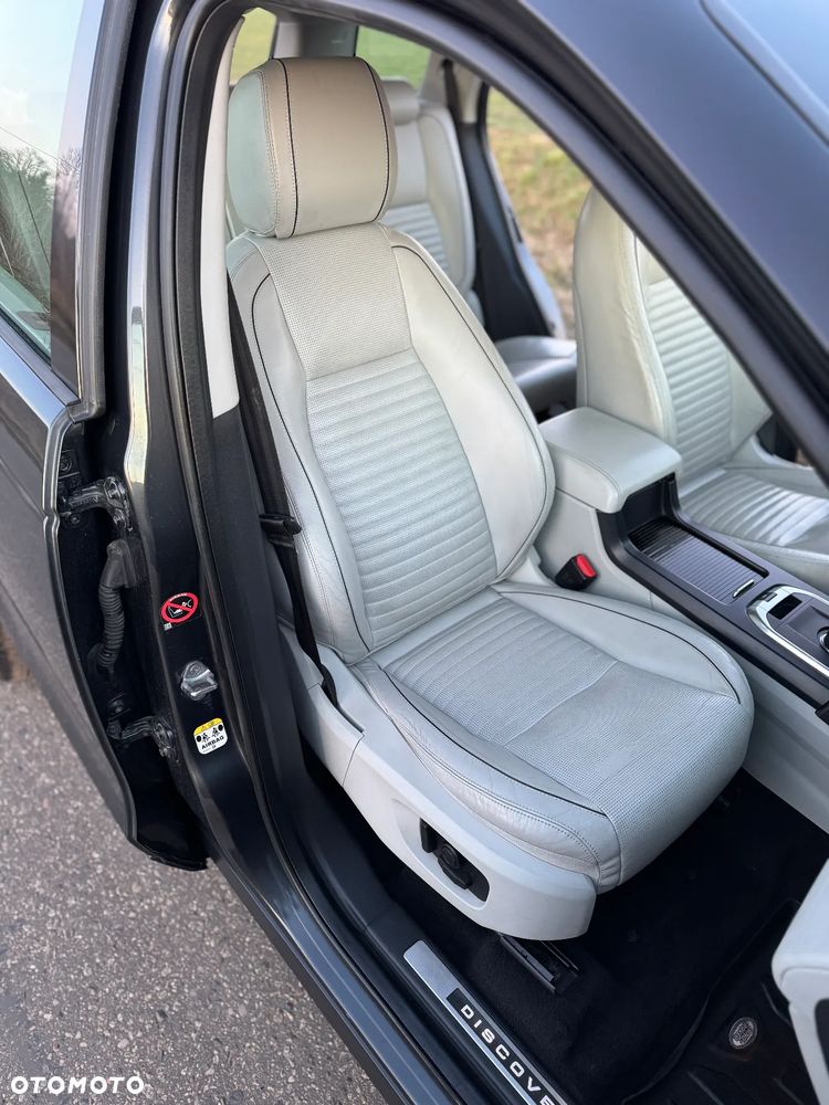 Land Rover Discovery Sport 2.0 TD4 HSE Luxury - 24