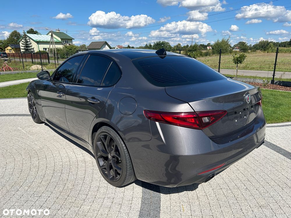 Alfa Romeo Giulia - 7