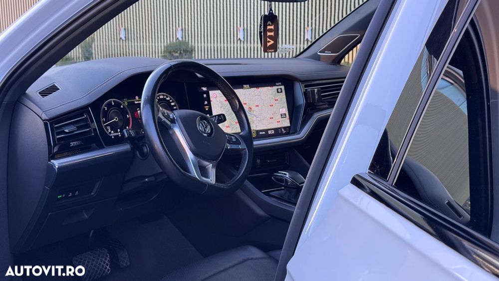 Volkswagen Touareg 3.0 V6 TDI 4Motion DPF Automatik R-Line - 18