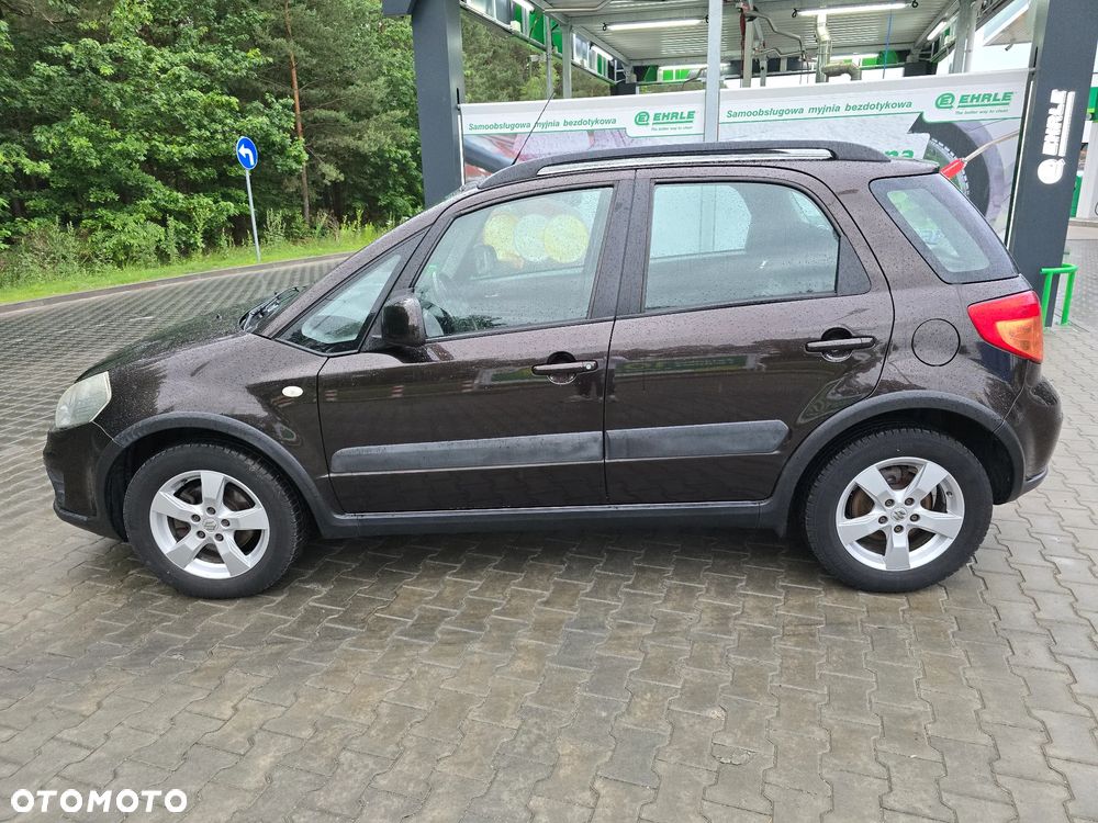 Suzuki SX4 1.6 Comfort Plus - 2