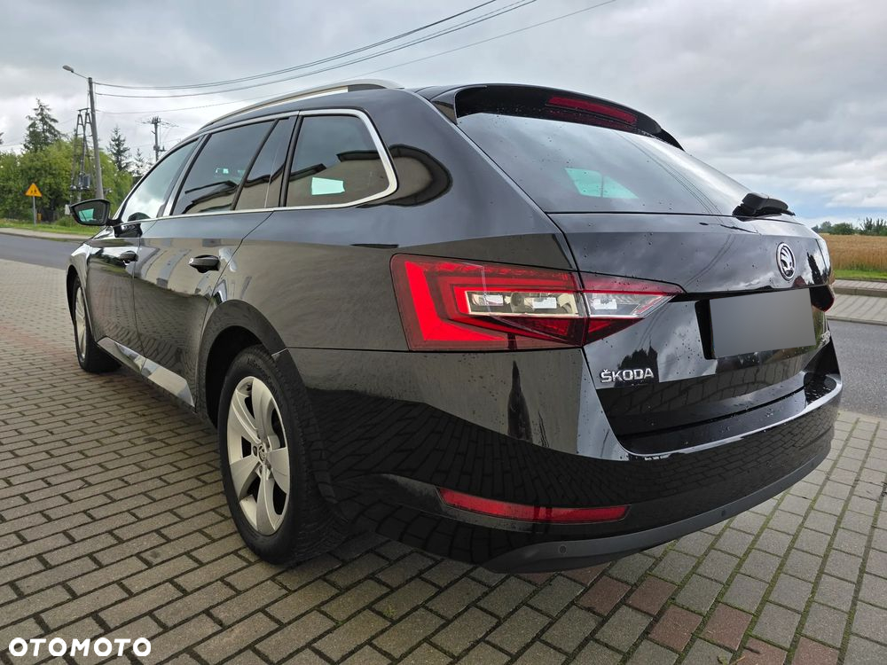 Skoda Superb 2.0 TDI Active DSG - 10