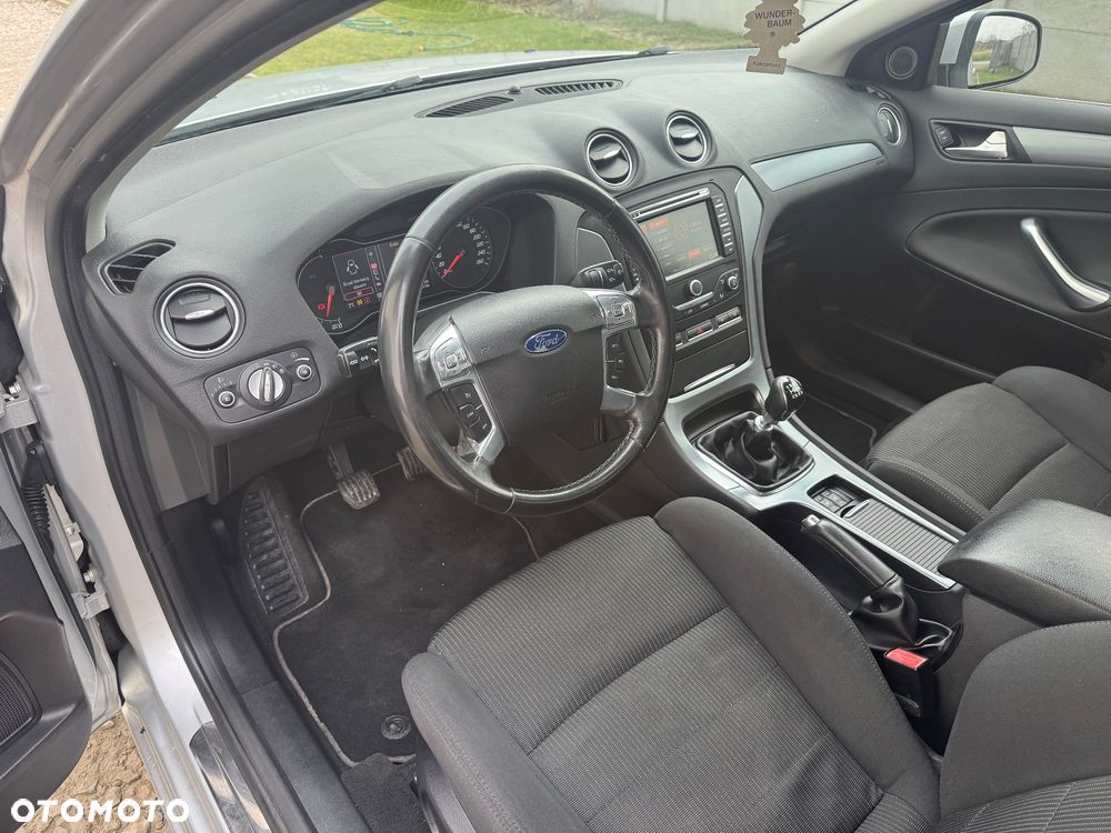 Ford Mondeo 2.2 TDCi Trend - 16