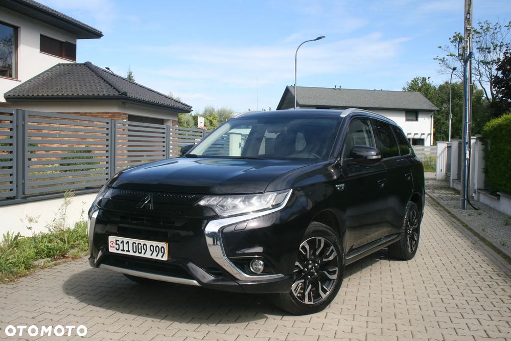 Mitsubishi Outlander Intense + - 19