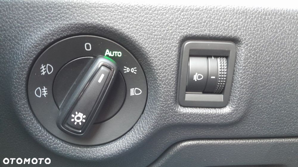 Skoda Fabia 1.0 TSI Selection DSG - 11