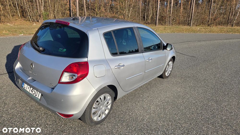 Renault Clio 1.5 dCi Alize - 8