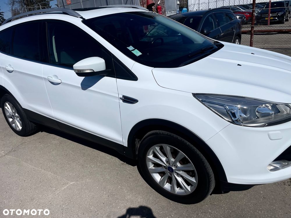 Ford Kuga 2.0 TDCi 2x4 Titanium - 8