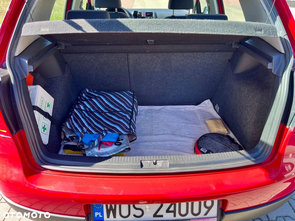 Volkswagen Golf - 6