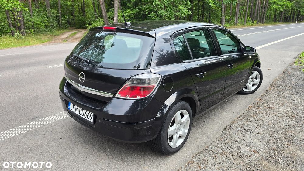 Opel Astra 1.9 CDTI - 4