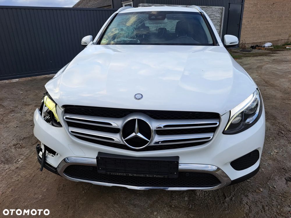 Mercedes-Benz GLC 220 d 4Matic 9G-TRONIC - 9