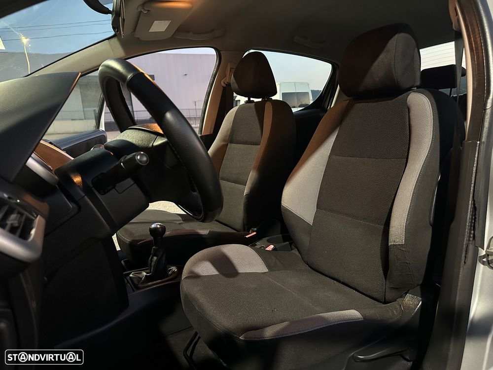 Peugeot 207 1.4 HDi Premium - 7