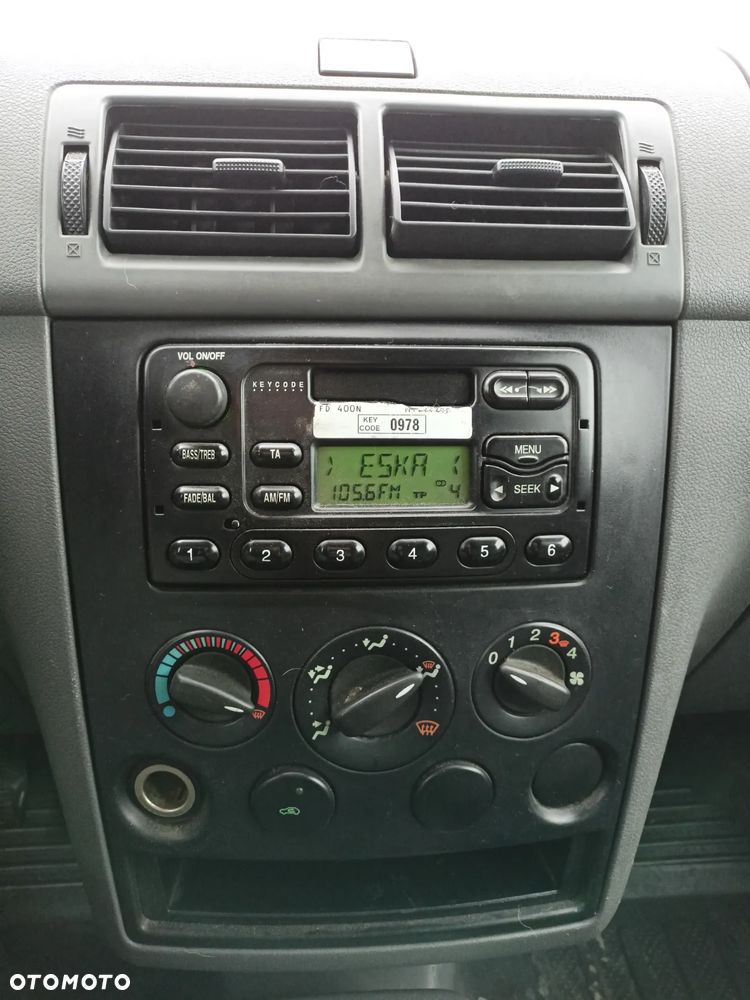 Ford Transit Connect 220 LWB VAN - 12