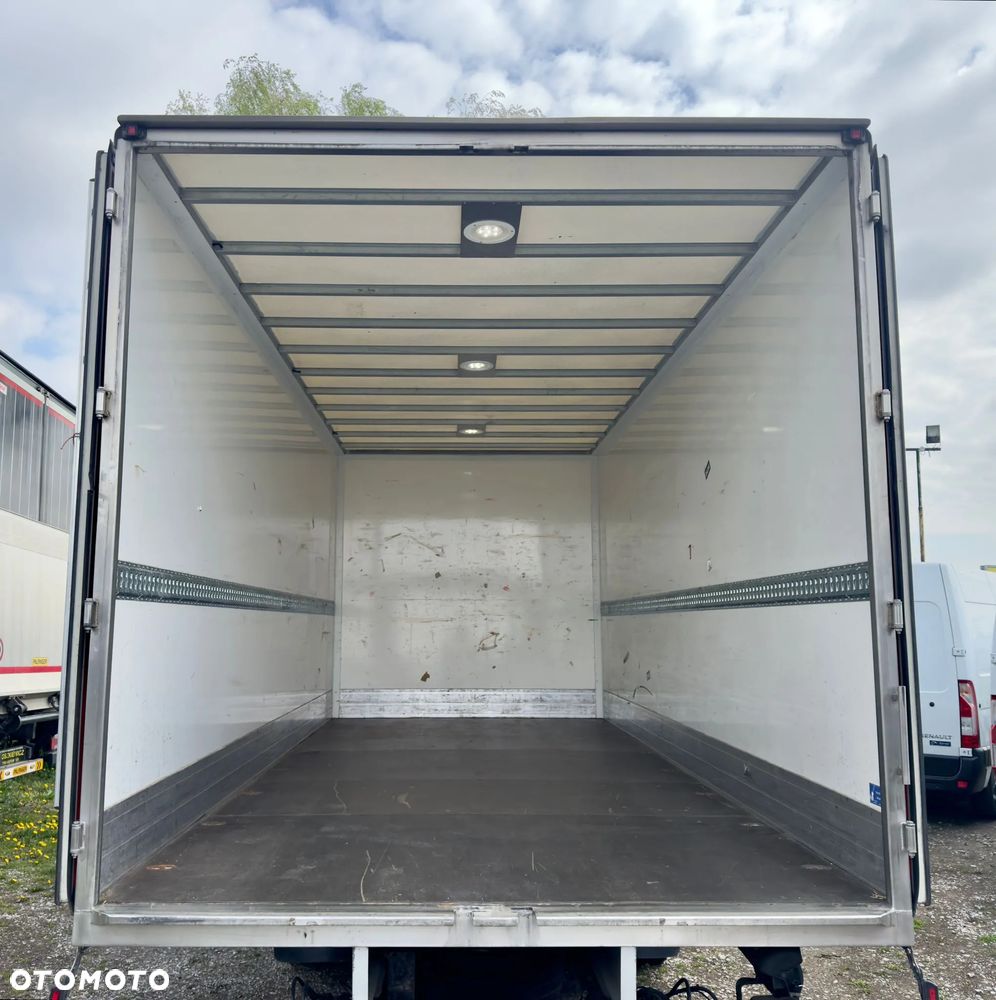 Iveco 70C18, WINDA ,14 EP, SALON PL ,Kontener, Bezwypadkowy ,7,2 T , 3.0 , Spanie z tyłu x2 - 7