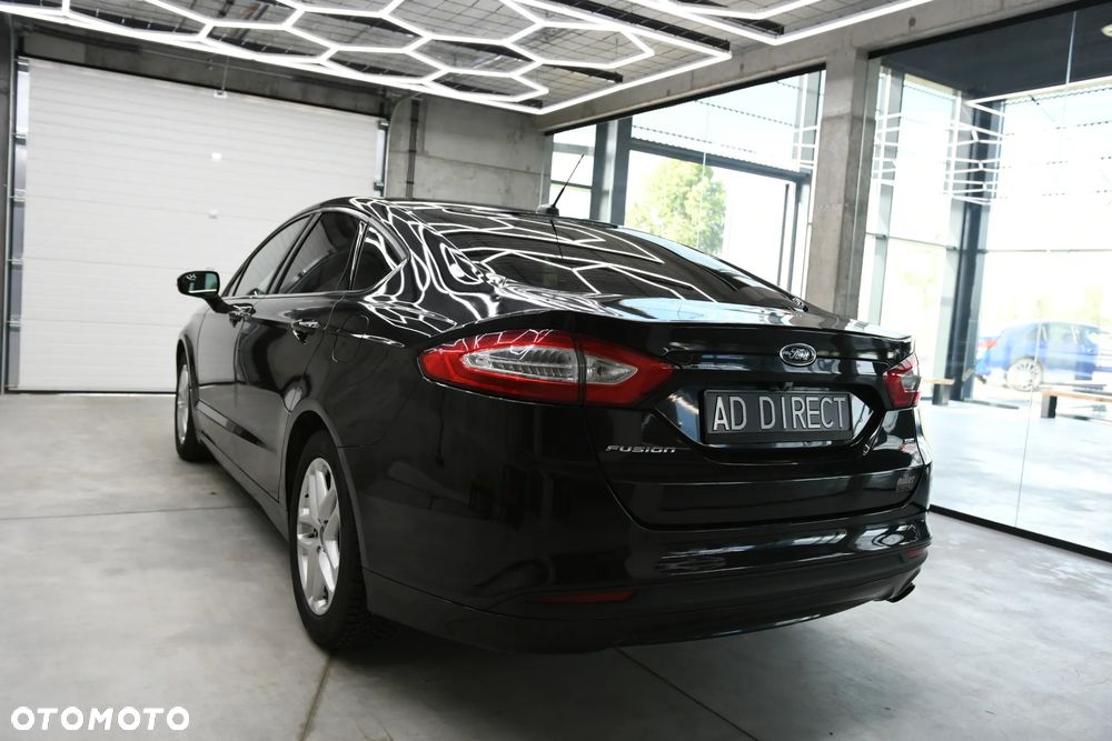 Ford Fusion - 12