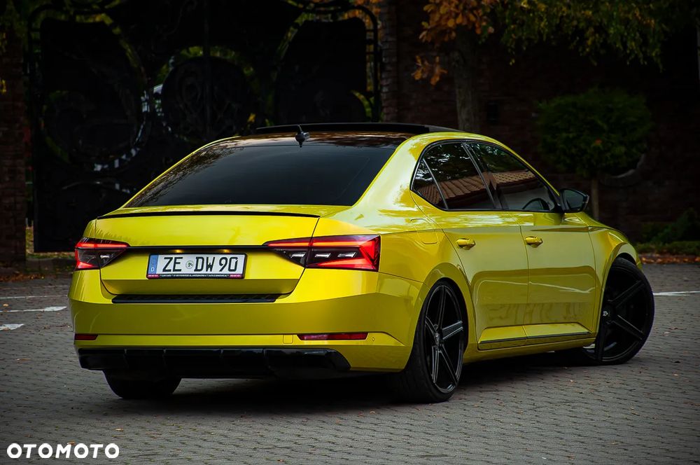Skoda Superb 2.0 TDI DSG Sportline - 3