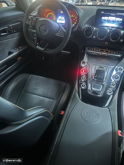 Mercedes-Benz AMG GT R - 27