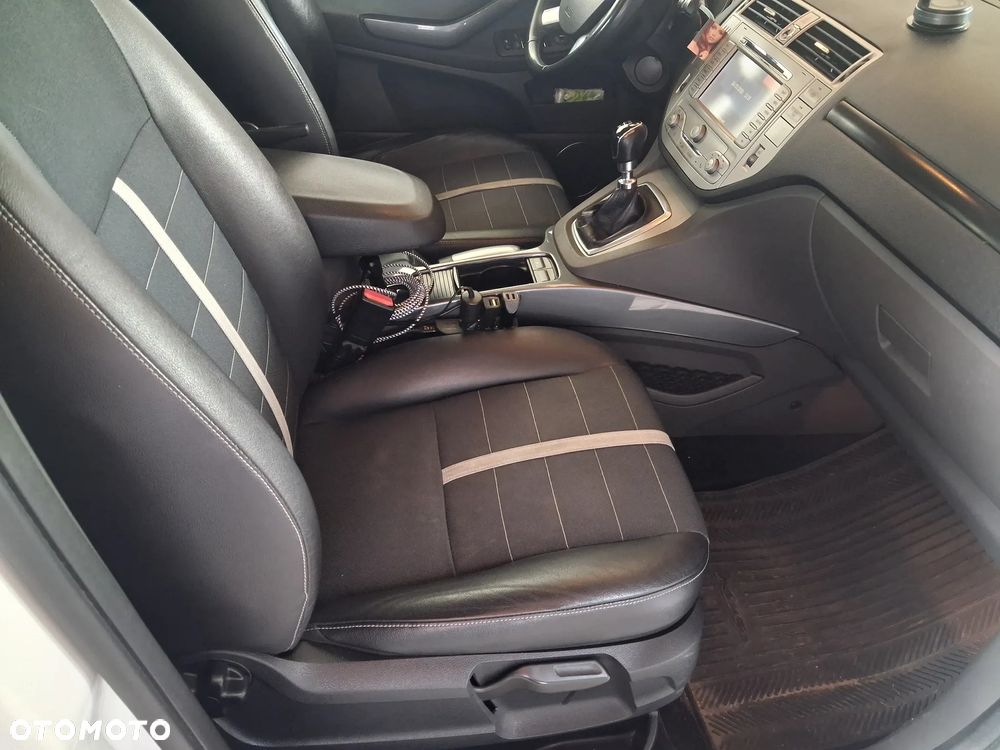 Ford Kuga 2.0 TDCi 4x4 Titanium - 16