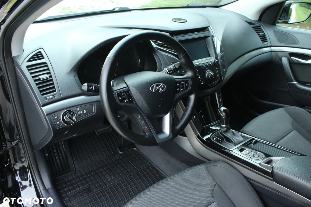 Hyundai i40 Kombi 1.7 CRDi DCT Premium - 21