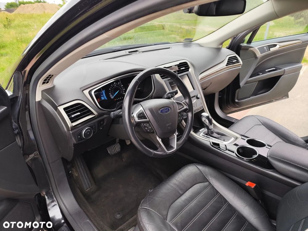 Ford Fusion - 14
