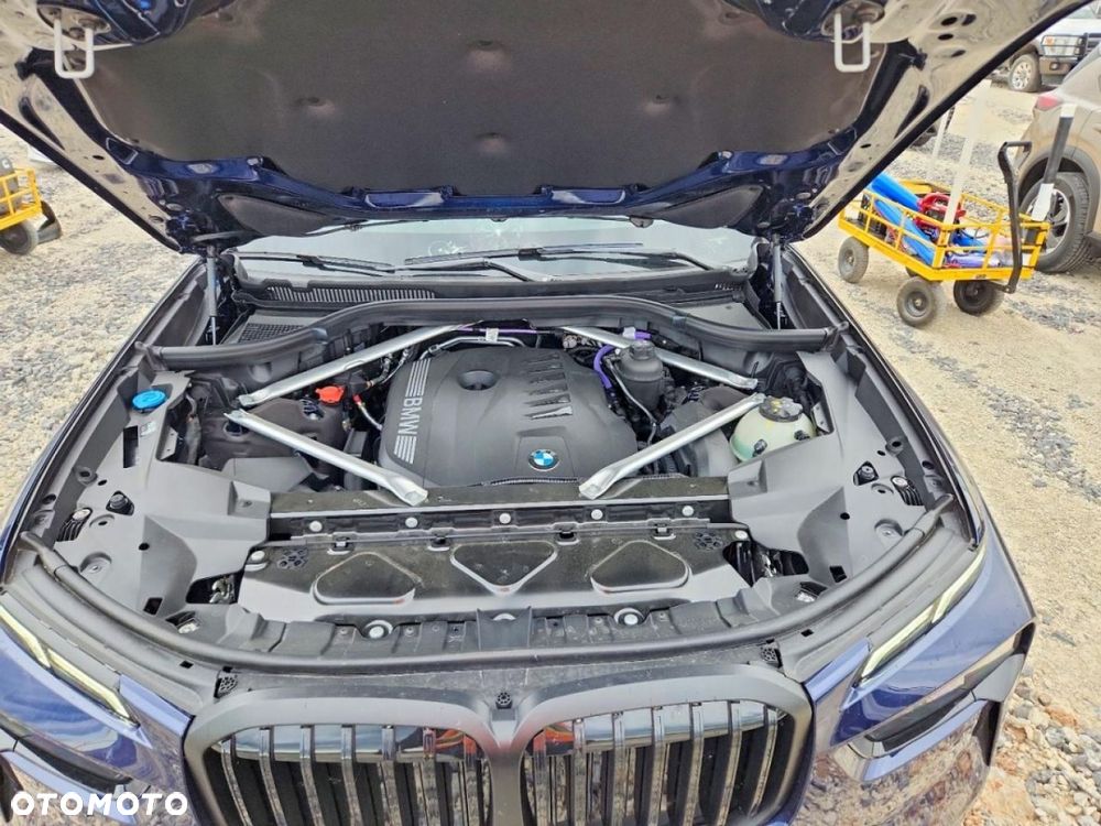 BMW X7 - 12