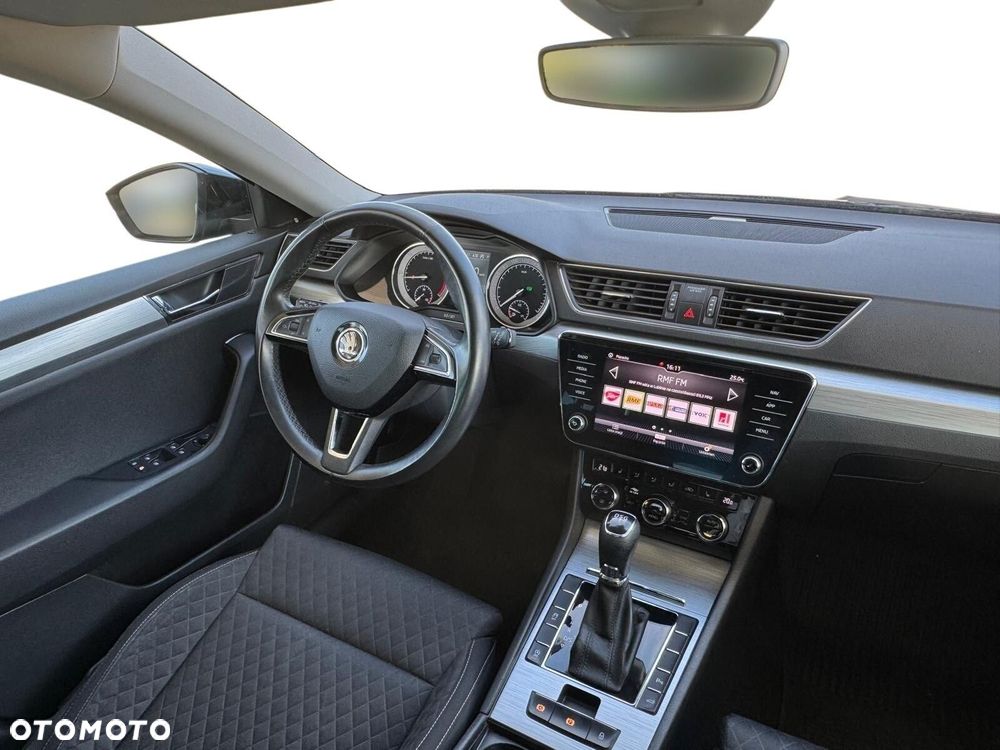Skoda Superb 2.0 TDI Ambition DSG - 8