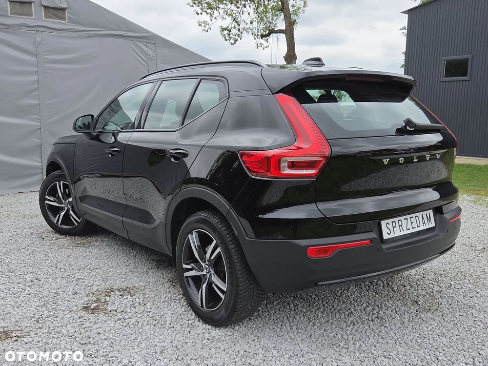 Volvo XC 40 T2 Plus Dark - 35