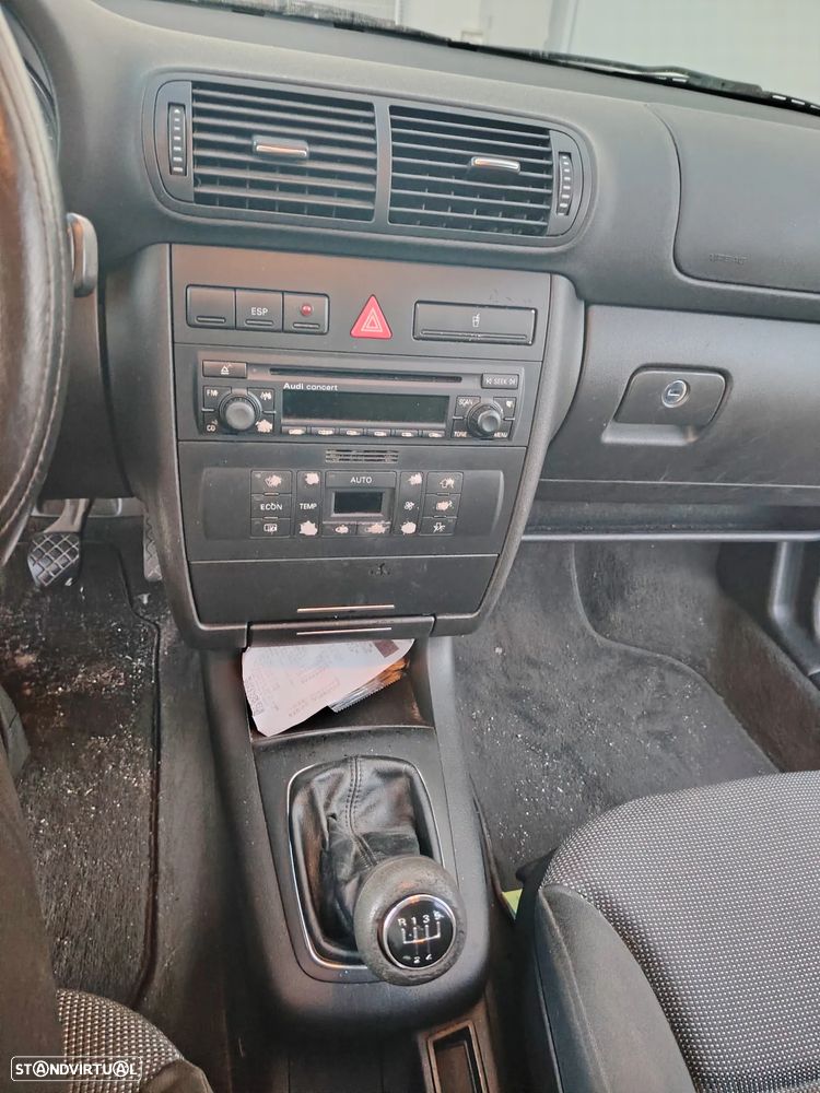 Audi A3 1.6 Ambiente - 5