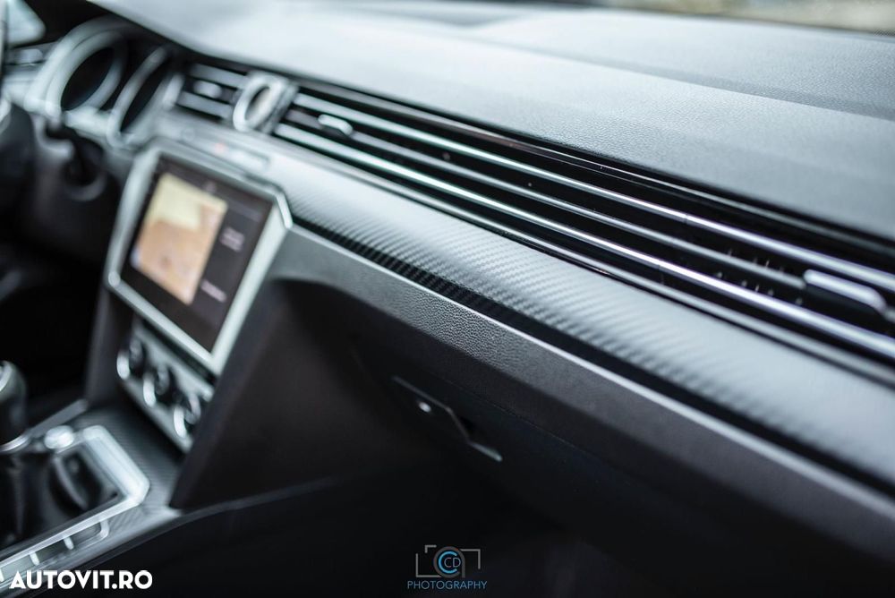 Volkswagen Passat Variant 2.0 TDI SCR Comfortline - 3