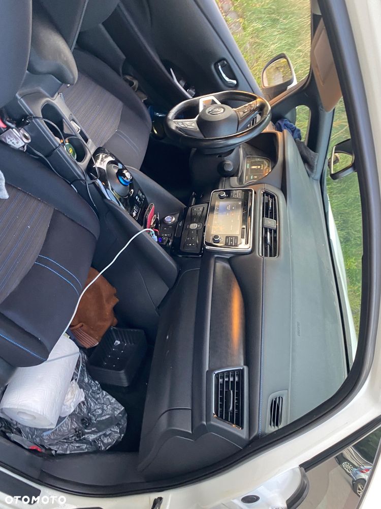 Nissan Leaf - 7