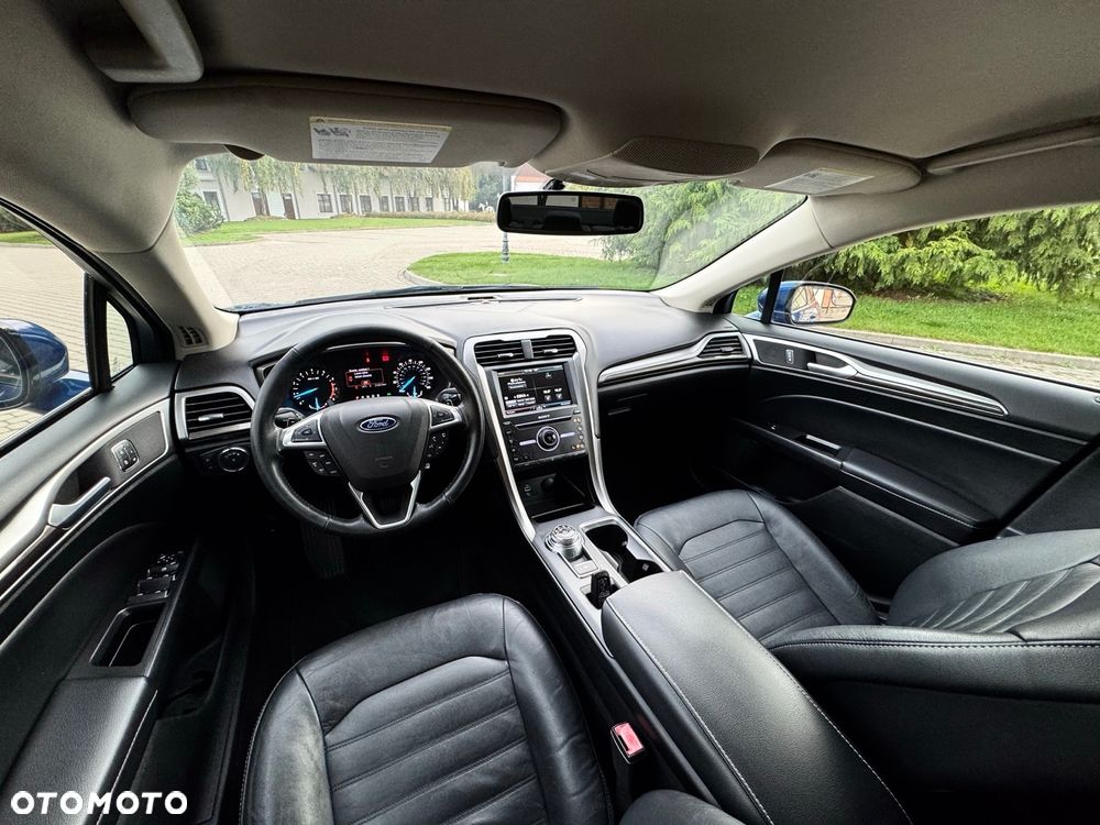 Ford Fusion 2.0 EcoBoost Titanium - 35