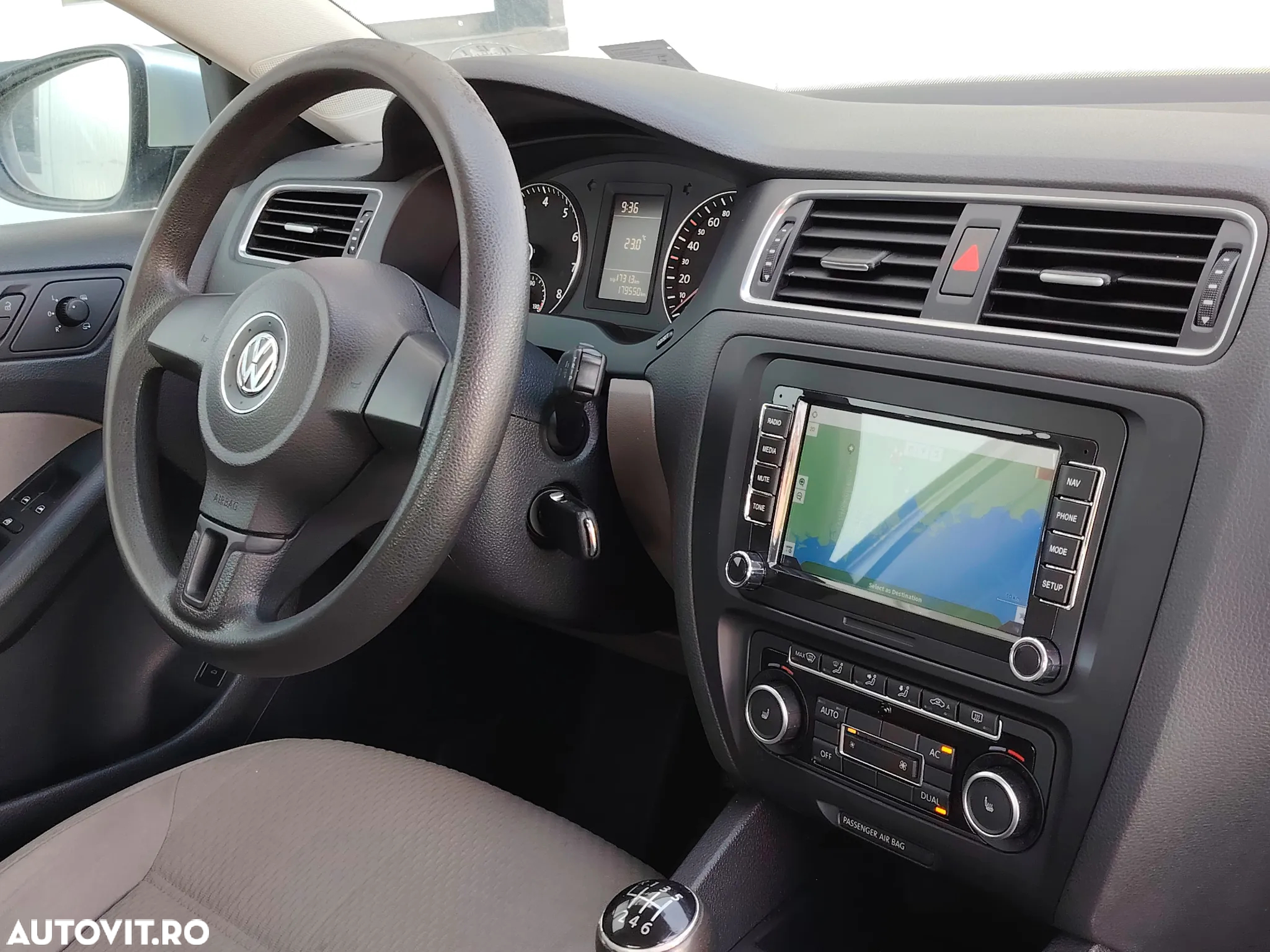 Volkswagen Jetta 1.2 TSI Comfortline - 11