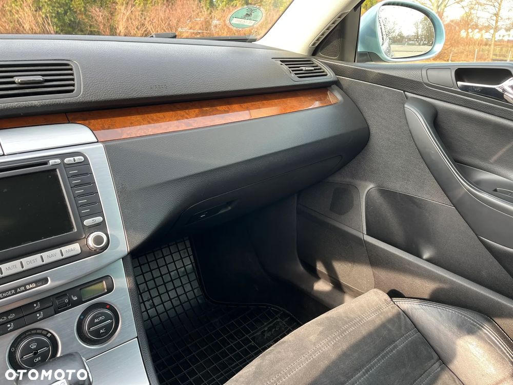 Volkswagen Passat 2.0 TDI DSG Highline - 11