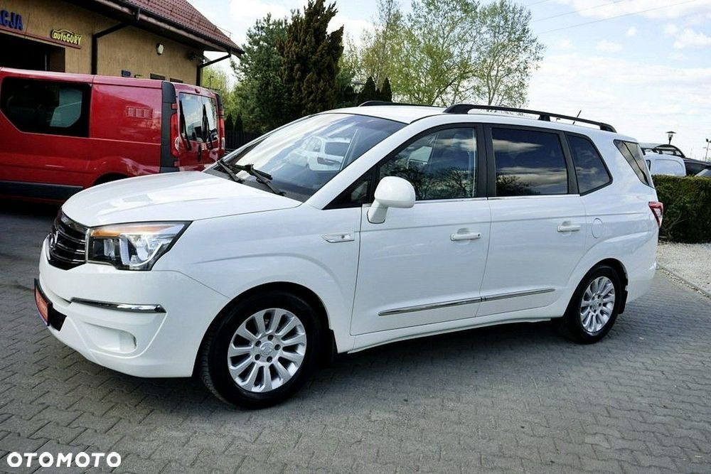 SsangYong/KGM Rodius - 8