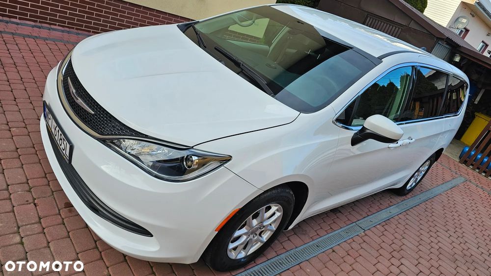 Chrysler Pacifica - 11