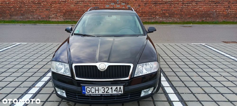 Skoda Octavia 1.6 FSI Ambiente - 9