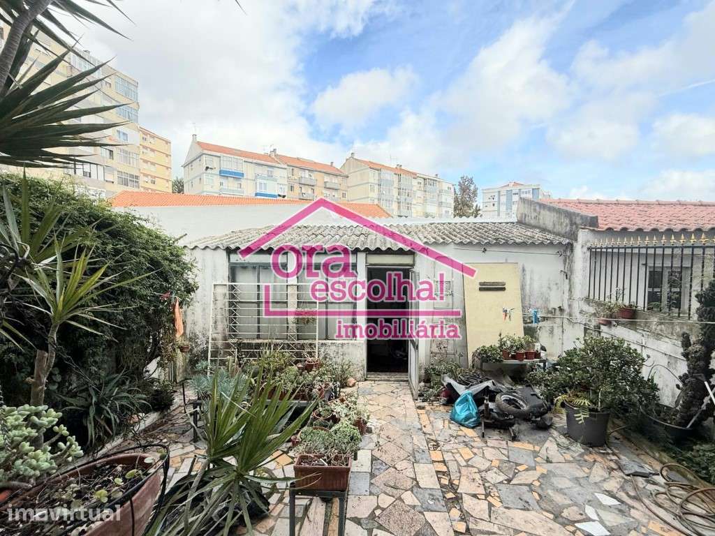 Apartamento T1 com logradouro e Anexo na Cruz de Pau! - Grande imagem: 2/5