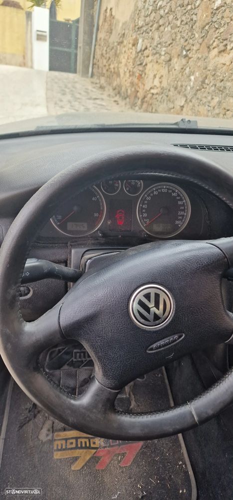 VW Passat 1.9 TDi Confortline - 5