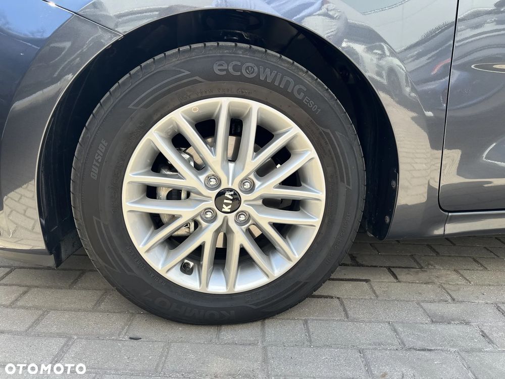 Kia Rio 1.4 L - 18