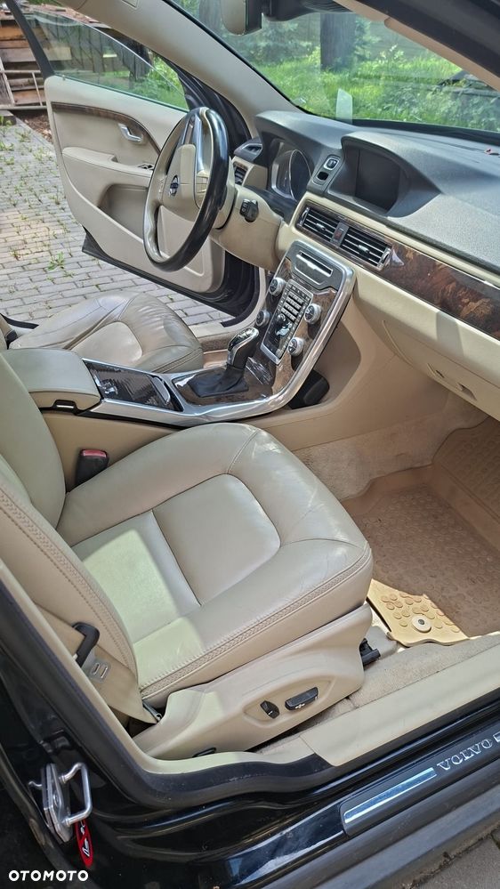 Volvo XC 70 - 4
